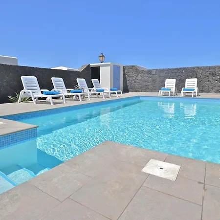 Qura Playa Blanca (Lanzarote)