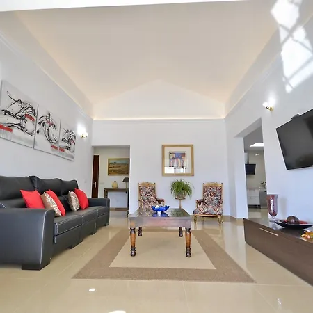 Villa Qura